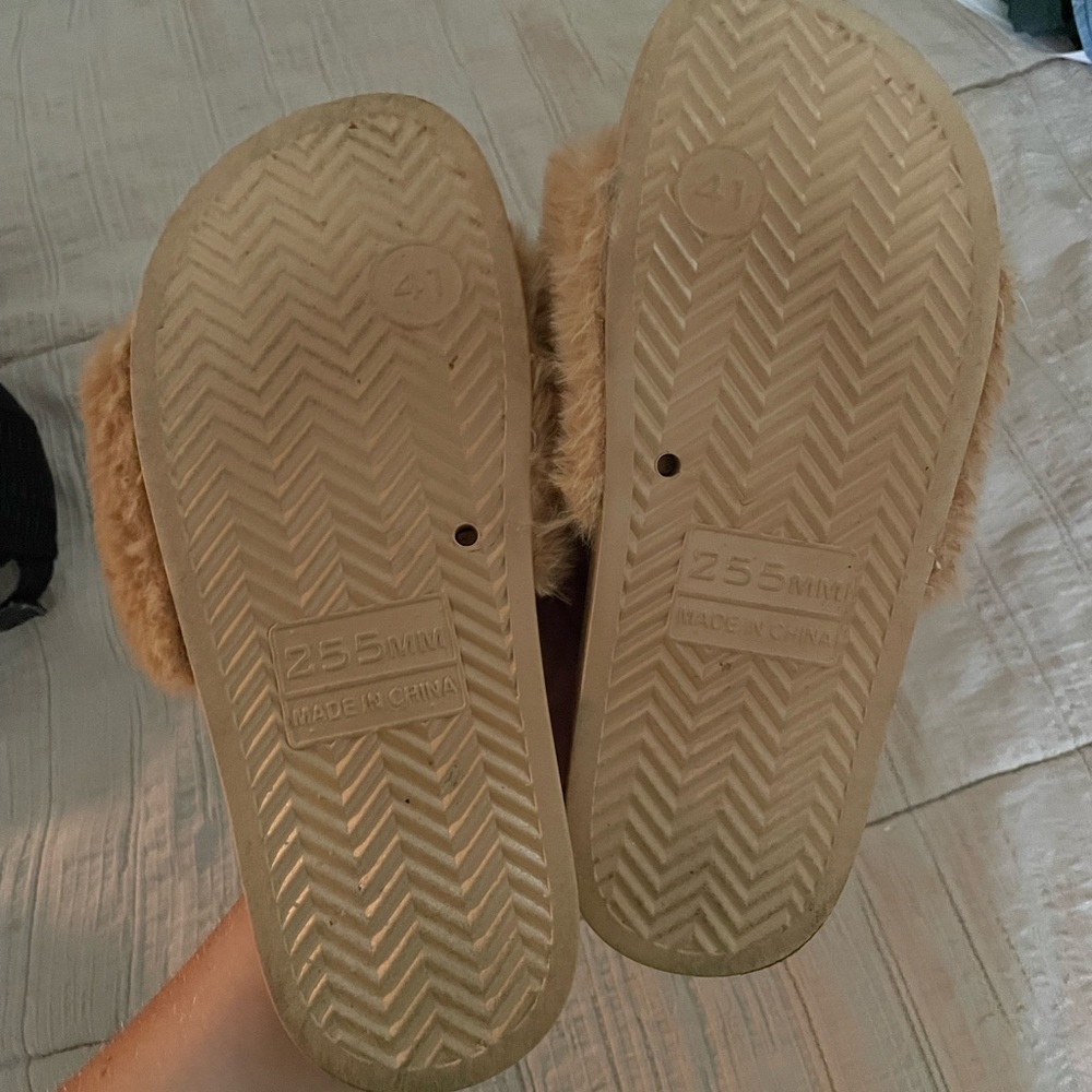 Fuzzy slides - Picture 2 of 2
